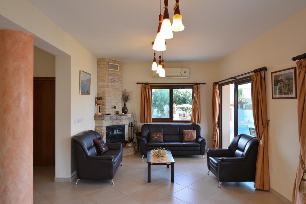 Kalli Villa Pomos Rum bild